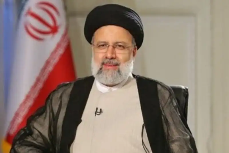رئیس جمهور: رهنمودهای مراجع و علما را چراغ راه دولت مردمی می‌دانیم