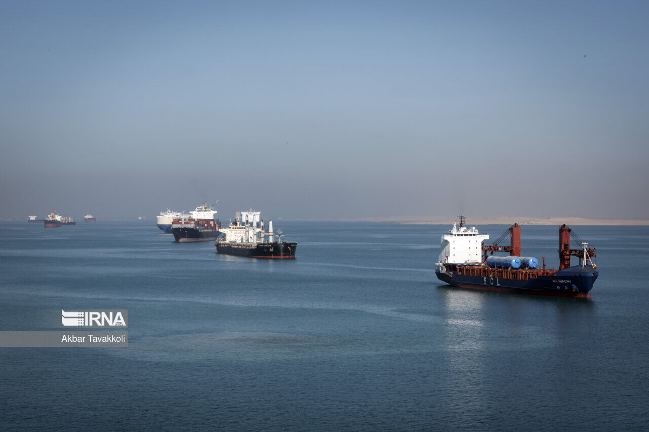 Iran signs $2.75 billion worth of contracts on developing sea-based technologies