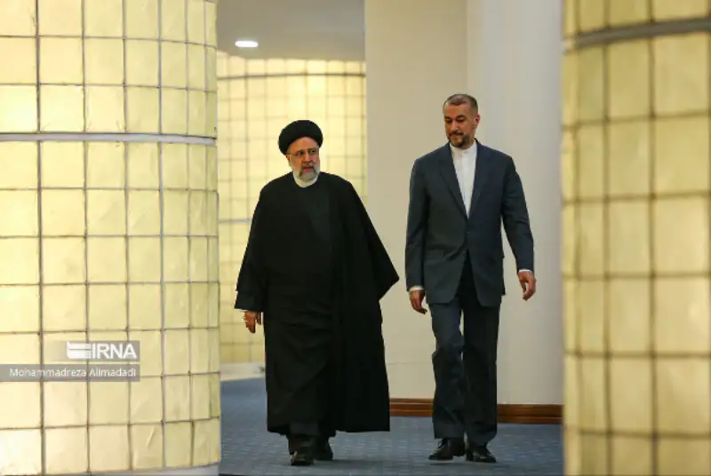 همراه و هم سرنوشت؛ تصاویری از  رئیس جمهور و وزیر امورخارجه