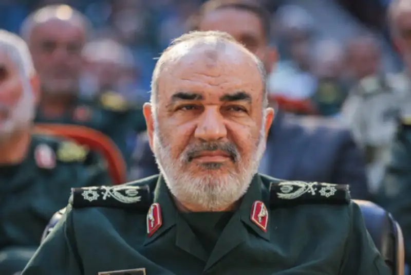 فرمانده کل سپاه به محل سانحه بالگرد رئیس جمهور رفت
