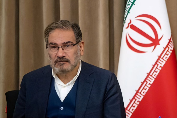 شمخانی:رئیسی سخت کوش، مجاهد وخستگی ناپذیر بود