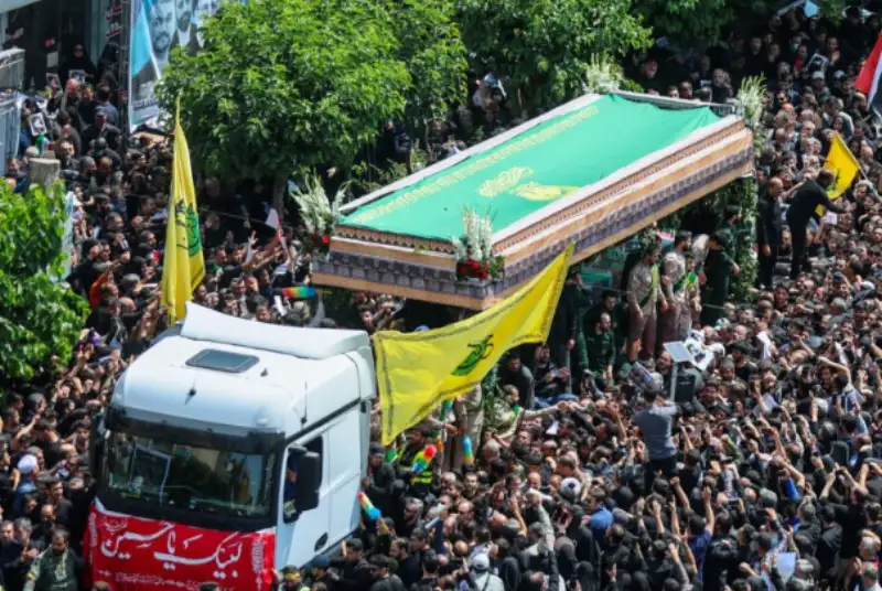 پیکر آیت الله رئیسی فردا قبل از مغرب به خاک سپرده می شود
