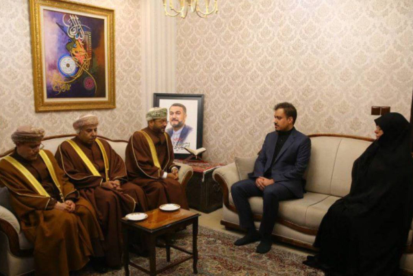 حضور وزیر خارجه عمان در منزل شهید امیرعبداللهیان