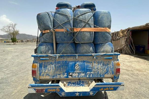 تعقیب خودروی قاچاق سوخت در زاهدان+ فیلم