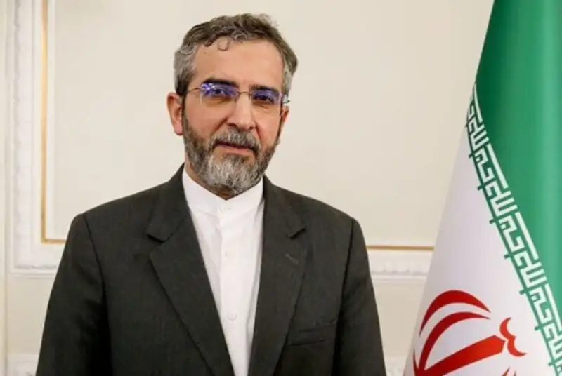 باقری به استانبول سفر می‌کند