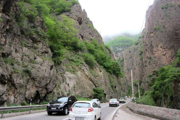 چالوس - کرج مسدود شد