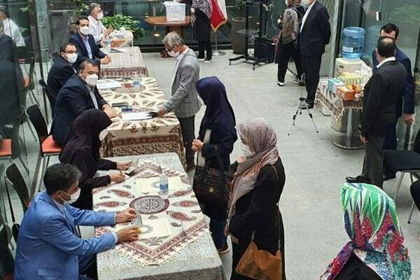 Iranians abroad can vote in 250 polling stations