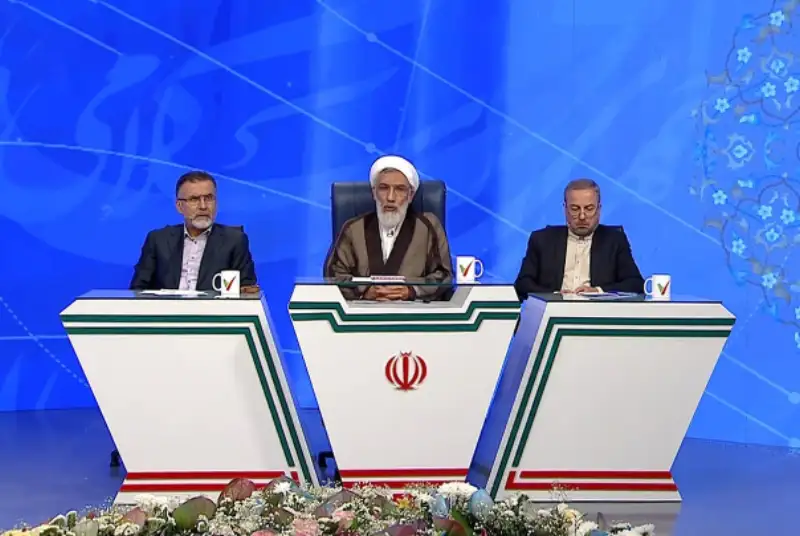 پورمحمدی: زندگی بدون ارتباطات انجام نخواهد شد/ سیاست‌خارجی بحث اساسی است