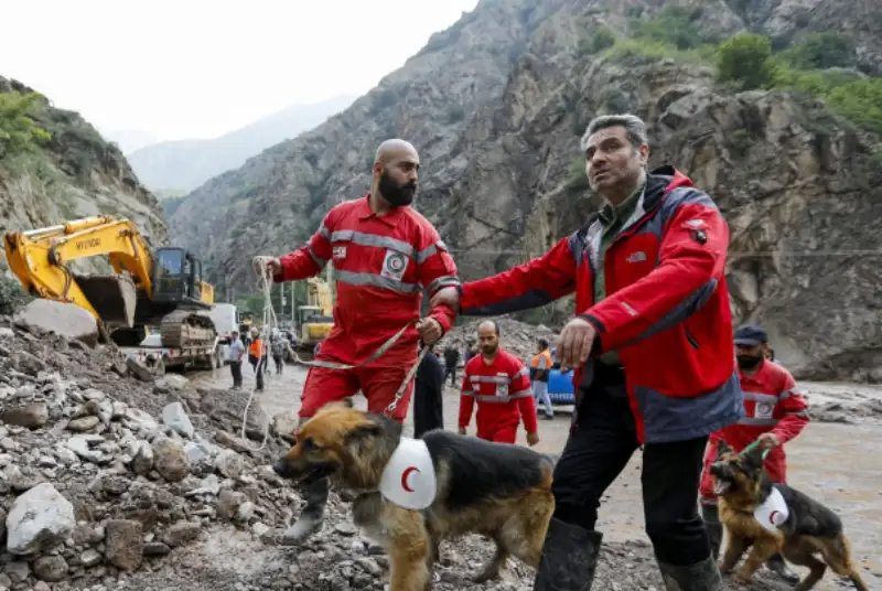 جسد دو تن از مفقودین سیل جاده چالوس پیدا شد