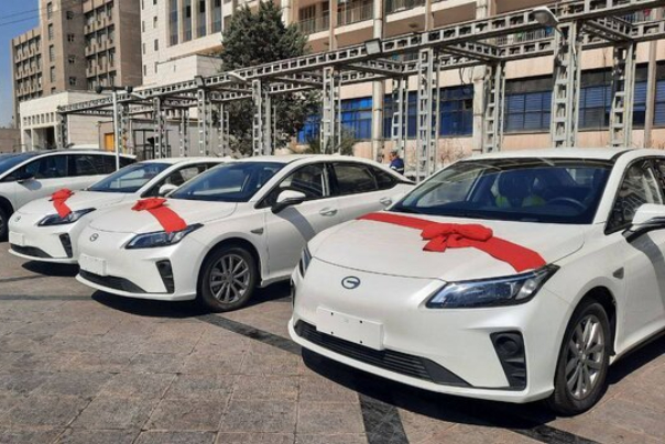 واکنش چمران به افزایش 50 درصدی کرایه‌ تاکسی‌های برقی؛ غیرقانونی است