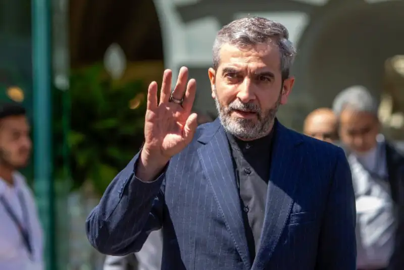 باقری به قطر رفت