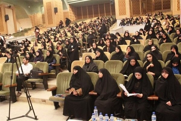 إنعقاد ندوة حول "انعكاس الدور الإعلامي للمرأة في السينما الإيرانية"