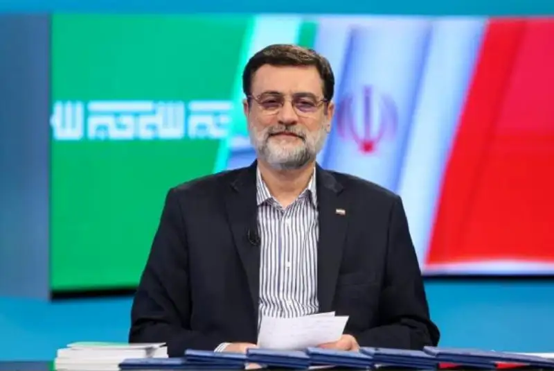 درخواست قاضی‌زاده هاشمی از جلیلی و قالیباف
