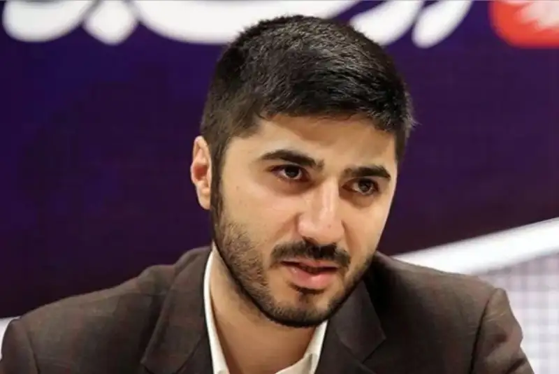 بشیر بی‌آزار چهارشنبه به تهران برمی‌گردد