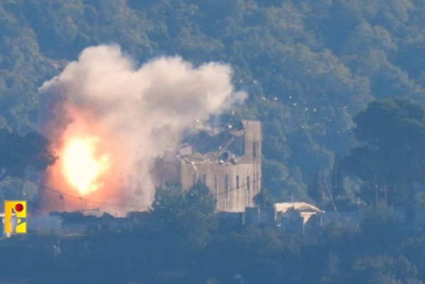 Hezbollah pounds Israeli positions, kills senior commander