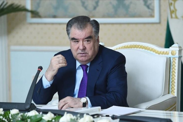 Эмомали Рахмон пригласил Пезешкиана посетить Таджикистан