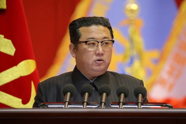 金正恩祝贺佩泽什基安们取得胜利