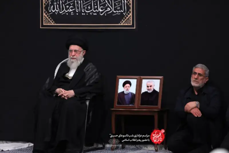 مراسم عزاداری شب تاسوعا با حضور رهبر انقلاب +فیلم