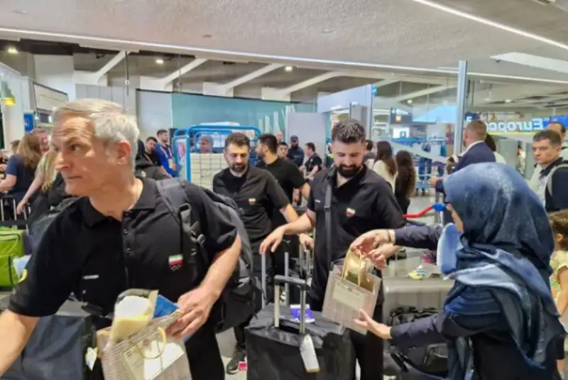 کاروان ورزشی ایران به پاریس رسید