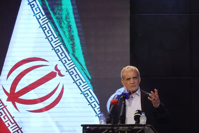 پزشکیان: اصلاحات دفاع از فرد و جناح خاصی نیست/ اصلاحات یعنی راه انصاف و عدالت