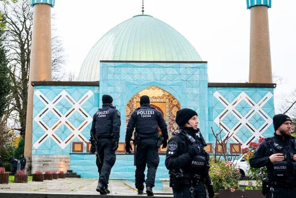 Iran's ICRO condemns closure of Islamic Center Hamburg