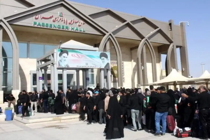 ممانعت از عبور زائران غیرایرانی اربعین از مرز مهران