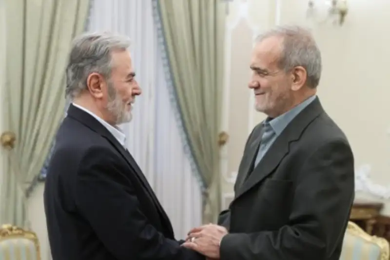 پزشکیان: موضع ایران در حمایت از آرمان آزادی قدس با تغییر دولت‌ها تغییر نمی‌کند