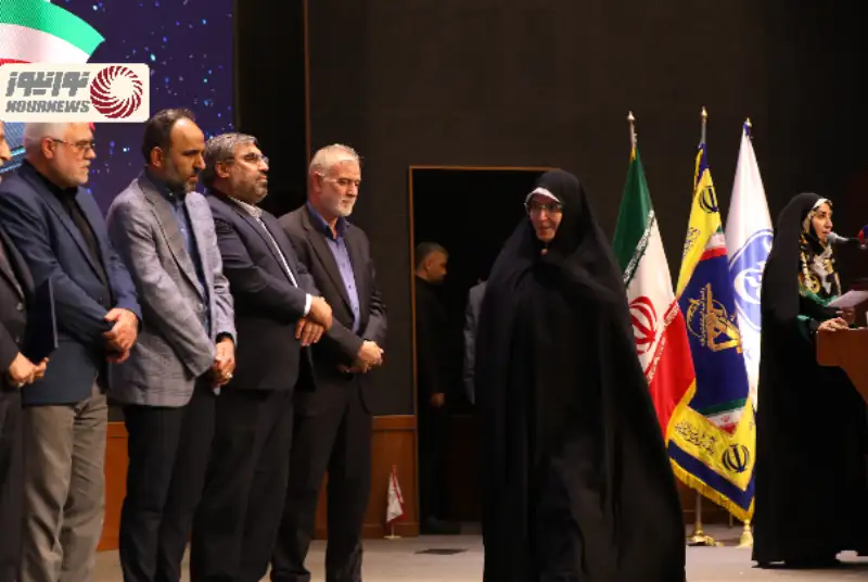 تقدیر از مدیرمسئول نورنیوز در همایش بزرگداشت روز خبرنگار سازمان بسیج