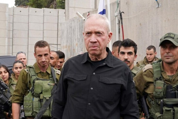 שר המלחמה הישראלי מקבל את מפקד פיקוד המרכז האמריקאי