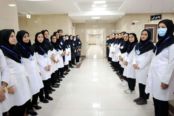 برخی بیمه ها به تعهدات خود عمل نکردند/  مطالبات پرستاران پرداخت می شود