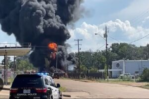 美国路易斯安那州天然气管道爆炸
