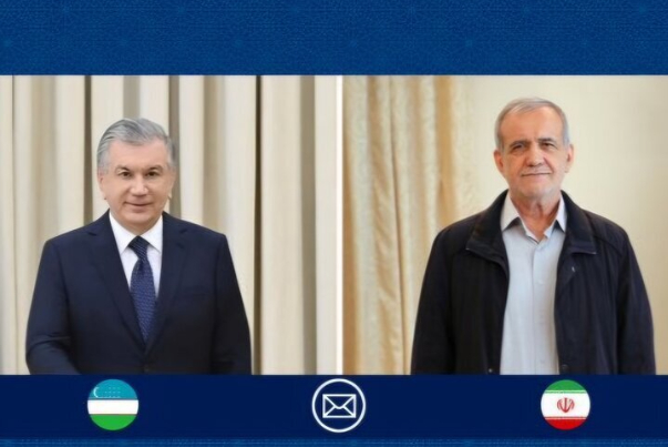 Пезешкиан поздравил Узбекистан с Национальным праздником