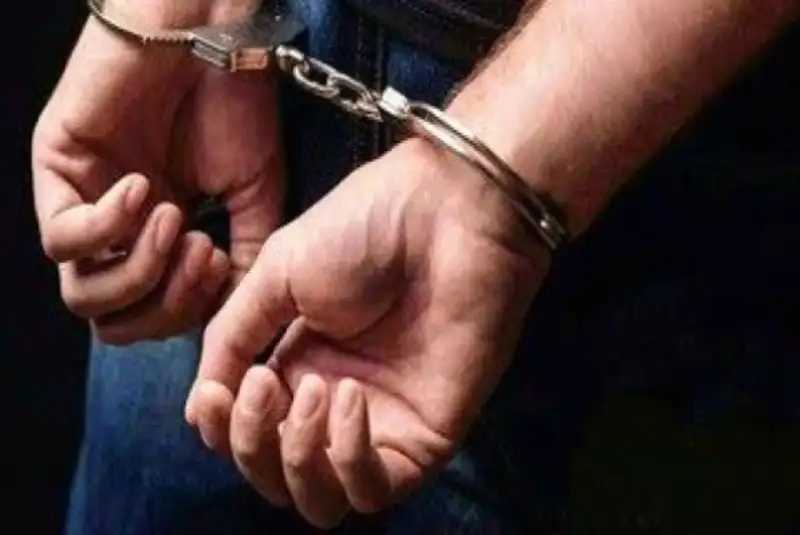 خودروی سارقان در محل سرقت جا ماند