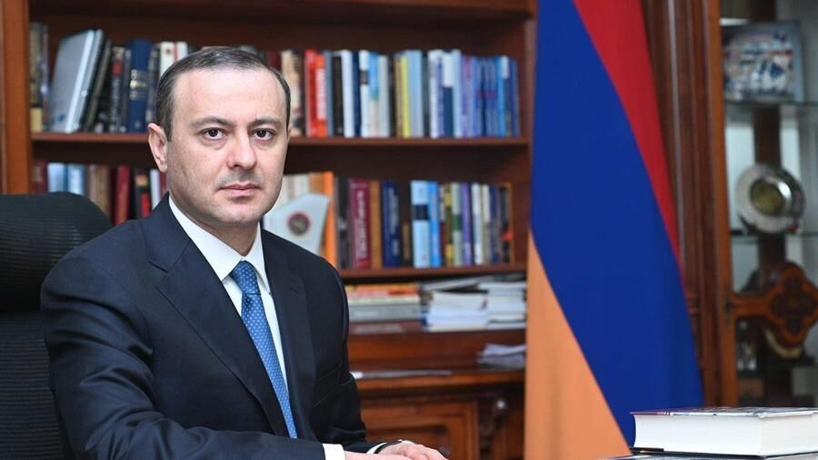 Armenia says no power can disrupt its ground connections with Iran