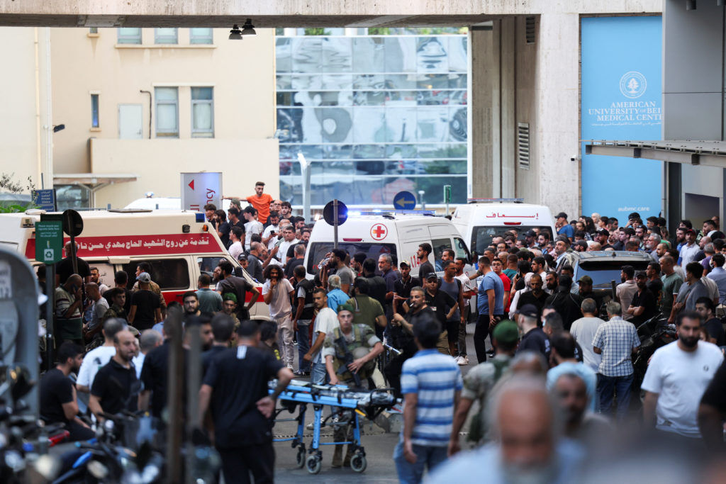 1st Iranian medical team in Lebanon to treat Israeli terror victims