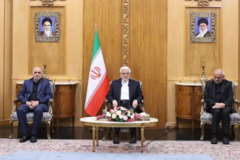 عارف: راهبرد دولت چهاردهم ارتقا همکاری‌ با کشورهای همسایه و منطقه است