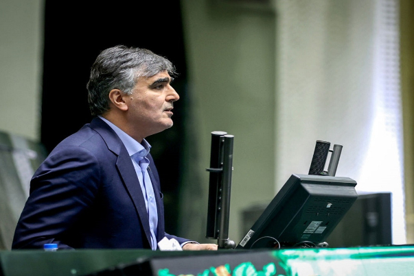 فرزین: سیاست ارزی باید در خدمت شاخص های اقتصاد کلان باشد