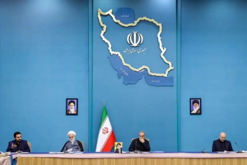 دستور پزشکیان برای رسیدگی جدی به فروش فیلترشکن