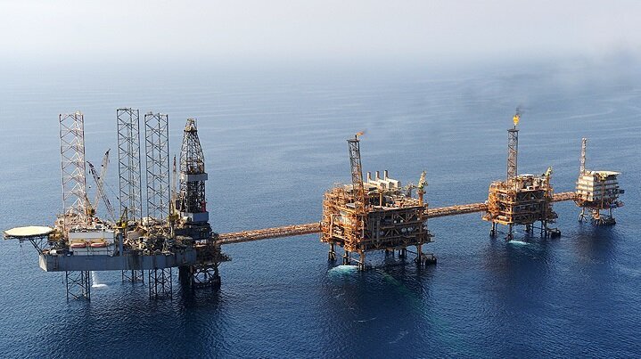 Oil prices surge amid escalating Middle East tensions