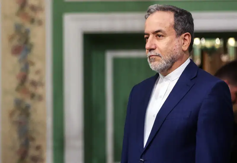 عراقچی :آتش‌بس در غزه و لبنان باید همزمان باشد
