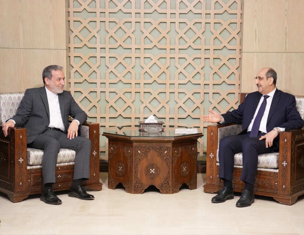 Iran, Syria discuss regional developments