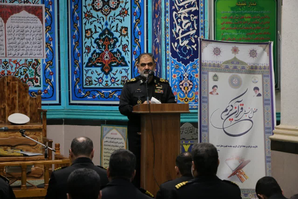 قائد القوات البحرية للجيش الايراني: جبهة المقاومة تواصل تحركها بمساندة الحاضنة الشعبية