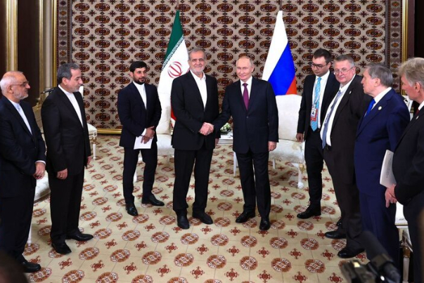 Путин и Пезешкиан провели переговоры в Казани