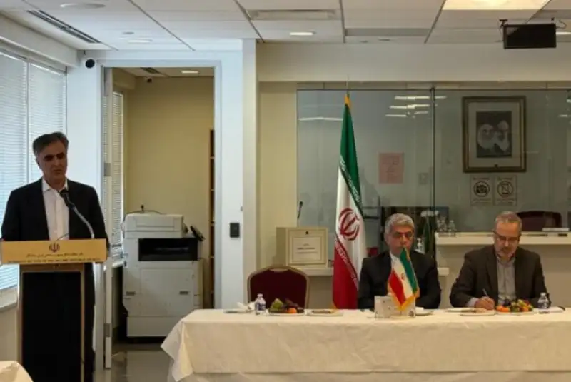نشست طیب‌نیا و فرزین با فرهیختگان ایرانی در واشنگتن