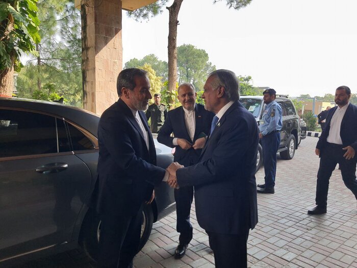Iran, Pakistan FMs hold official meeting in Islamabad