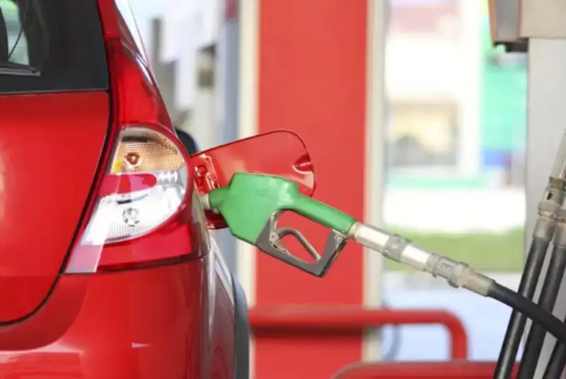 قیمت هر لیتر بنزین سوپر مشخص شد + جدول