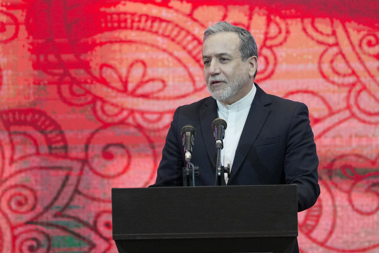 Iran FM terms potential for Tehran-Tokyo cooperation as abundant