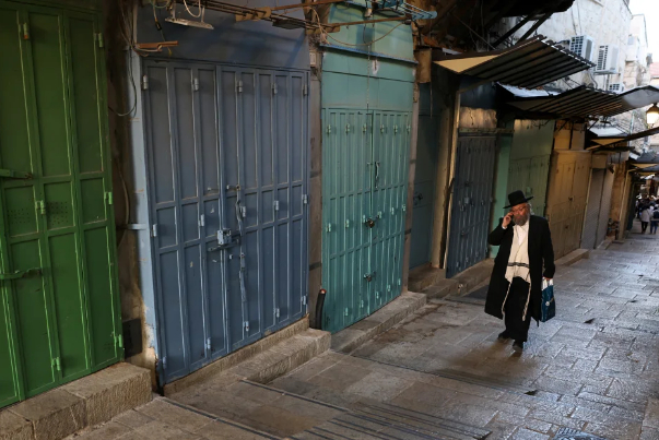 Israeli regime's economy under the rubble of war