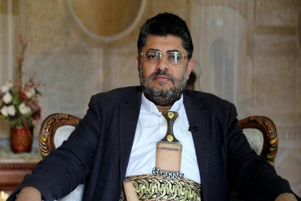 Yemen warns US carrier to leave Red Sea