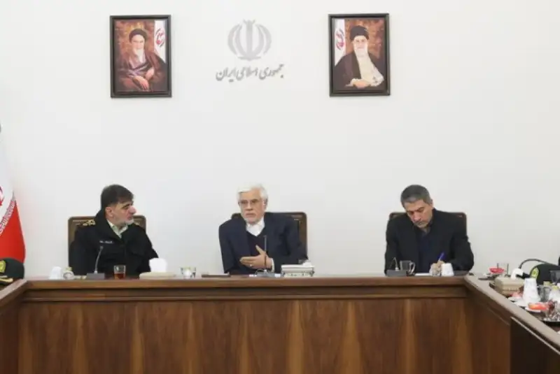 عارف:حقوق و امنیت حریم خصوصی شهروندان حفظ  شود